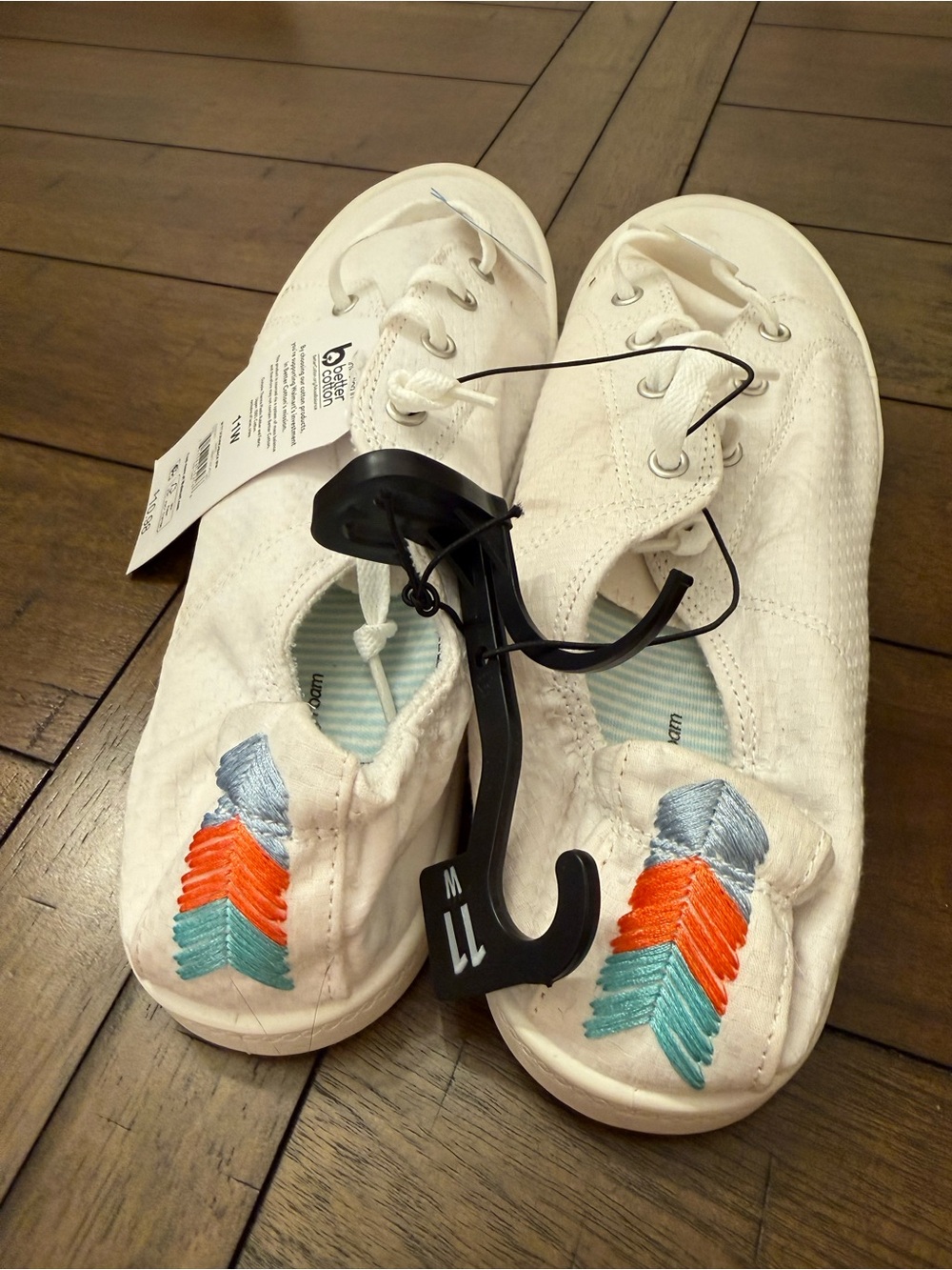 Time and Tru White Women's Casual Lace-Up Sneakers - Picture 5 of 5